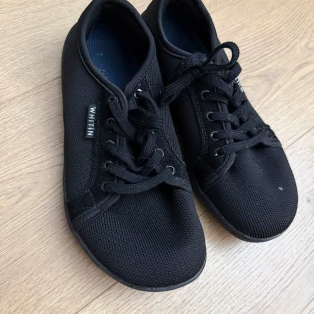 WHITIN Barefoot Shoes size 39 or size 8 women’s